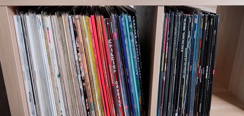 Storing vinyl records