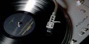 How To Choose a Turntable