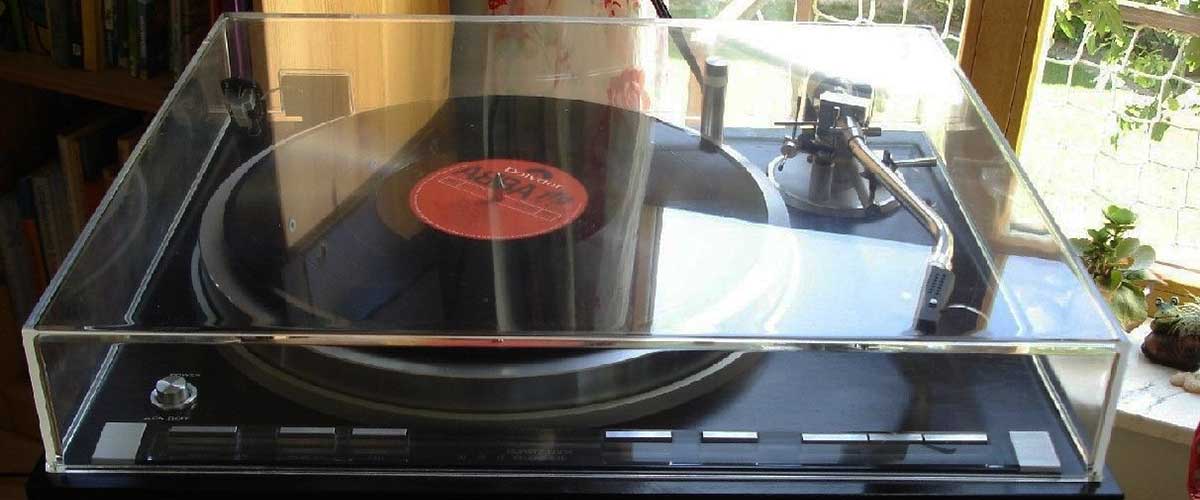 what can happen to a record left on the turned-off record player