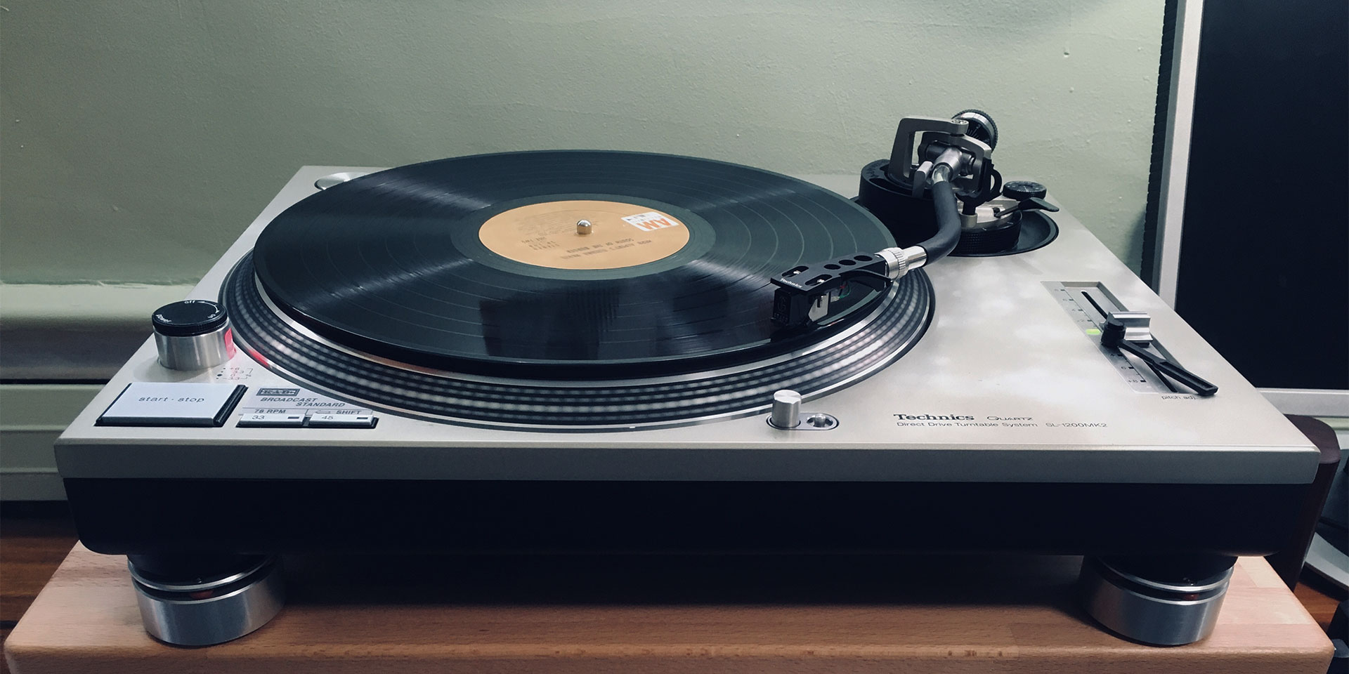 Turntable Which has Phono Input