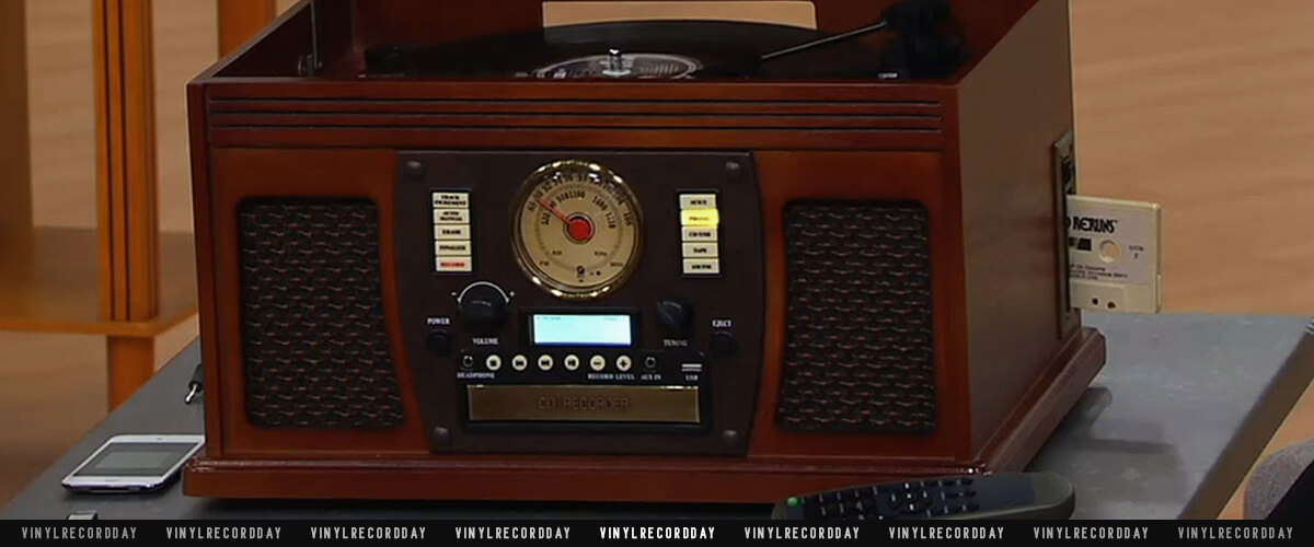 Victrola Navigator 8-in-1 sound features