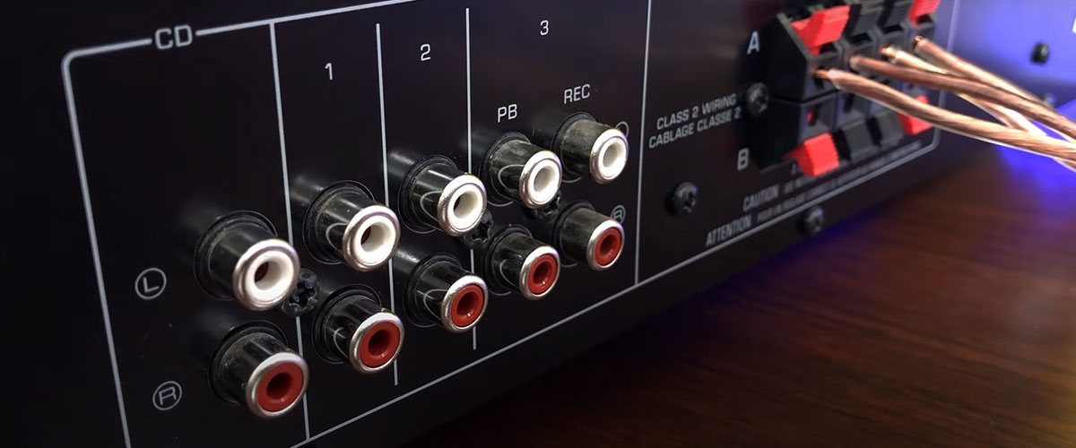Connect speakers to turntable