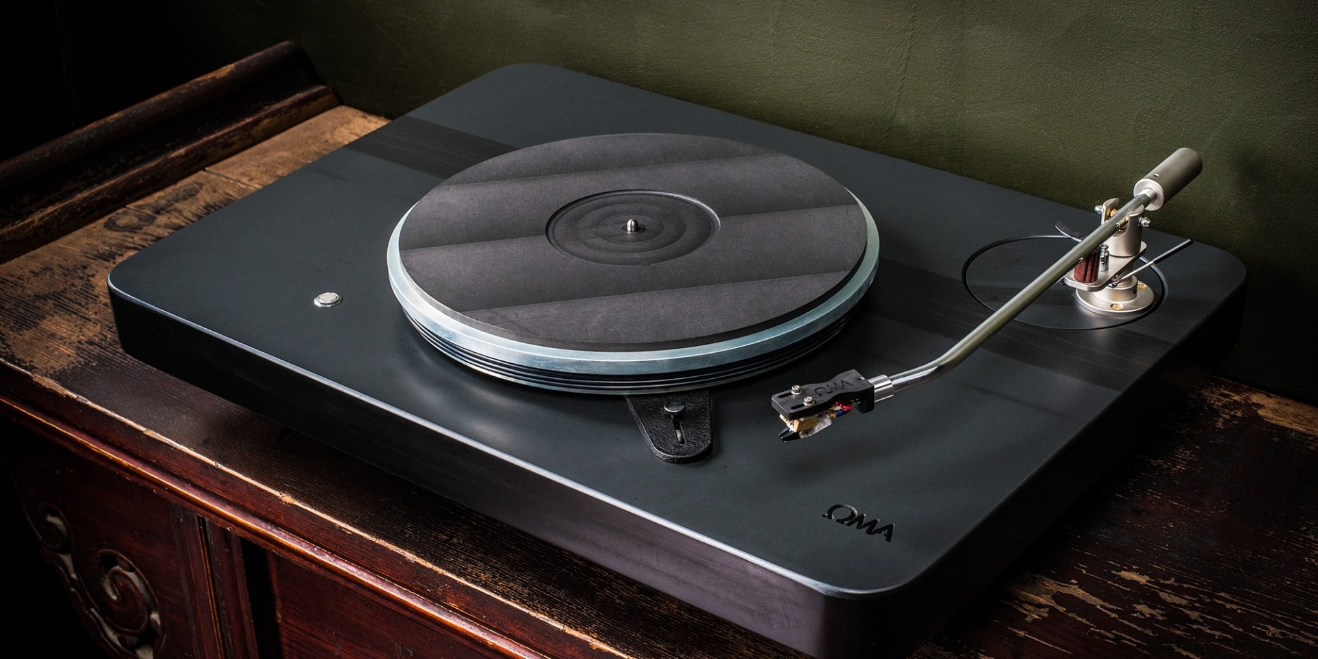 Do all cartridges fit all turntables?