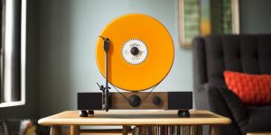 A vertical turntable