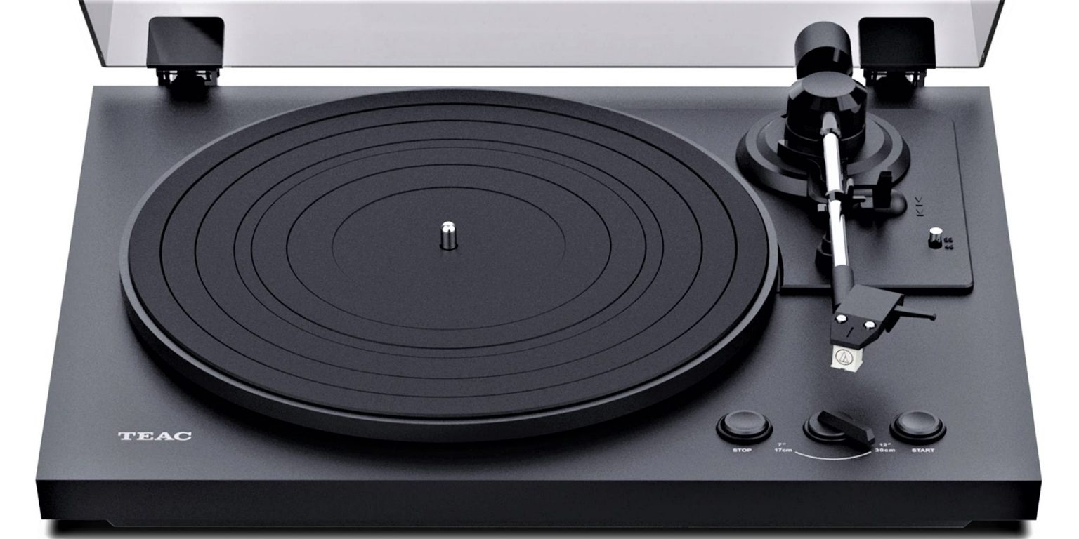 How to Connect a Turntable to Your Wireless Bluetooth Speaker