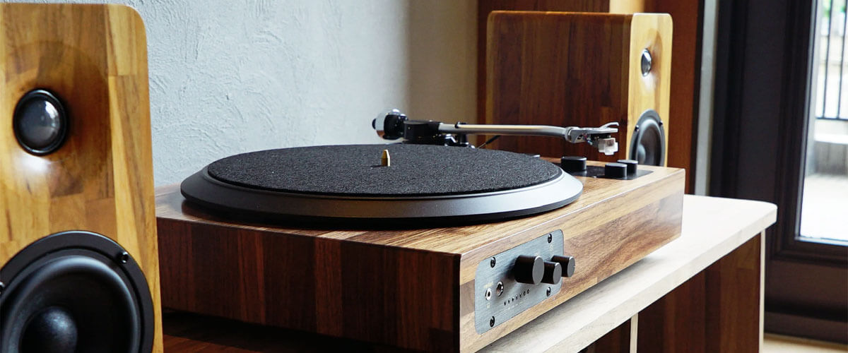 powered speakers for turntable