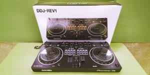 Best Beginner DJ Controller Reviews