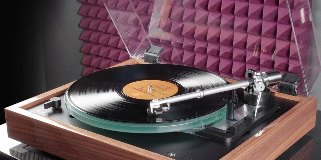 Phono vs Line Input [Which is Right for Your Turntable Setup?]