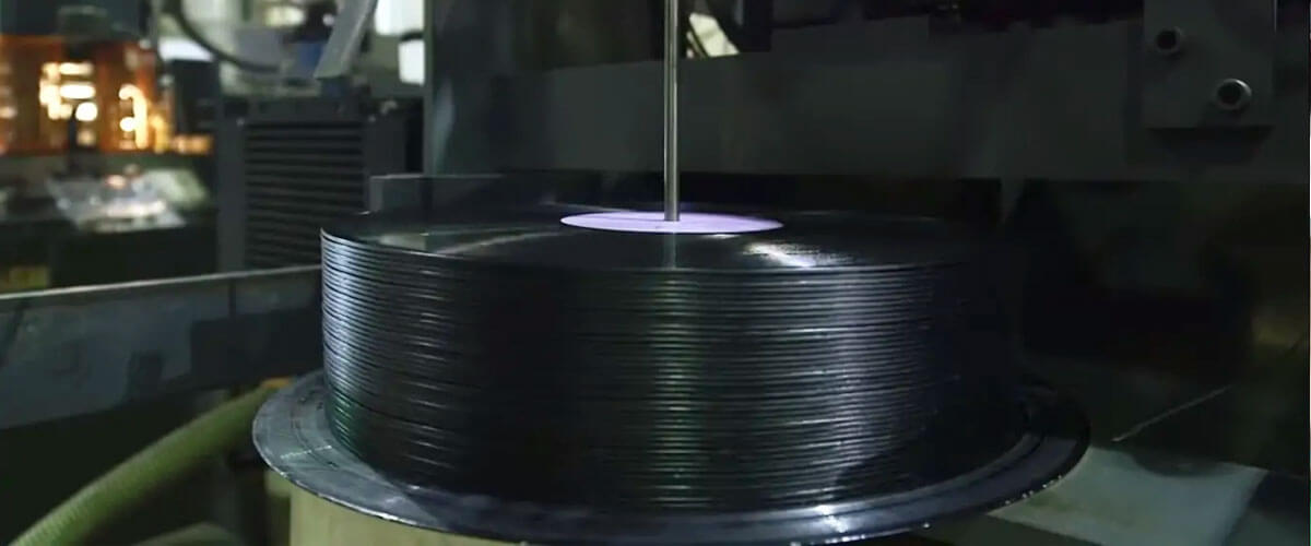 raw materials used in the making of vinyl records