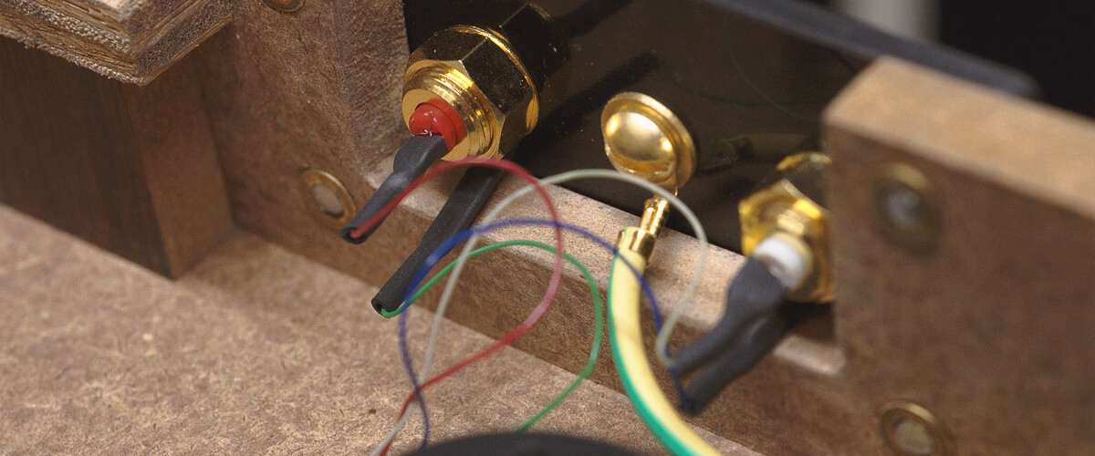 look for turntable grounding wire